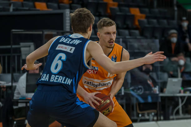 据实际情况 据实际情况