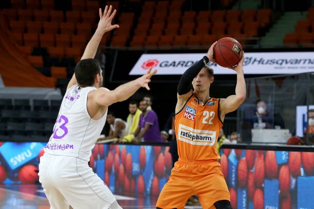 和锋线位置 和锋线位置